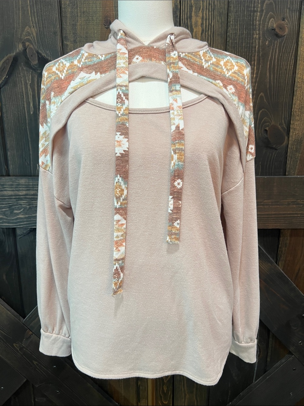Haptics‎ Holly Harper Aztec Hooded Sweatshirt M Cream Hoodie Southwestern Cutout